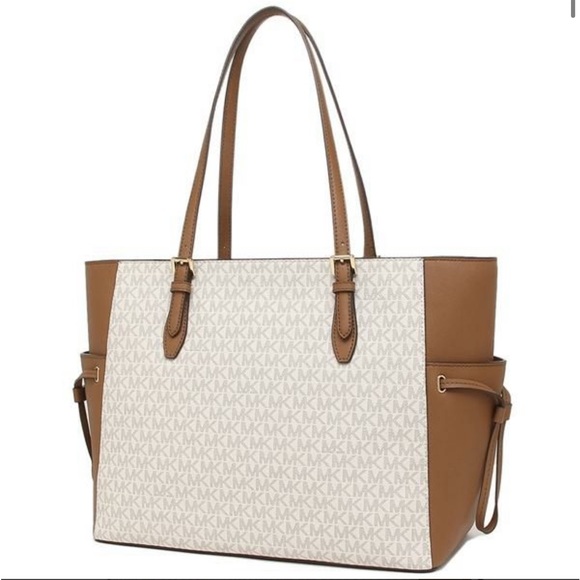 MICHAEL KORS GILLY LARGE DRAWSTRING SHOULDER TOTE VANILLA SIGNATURE COLOR NWT - Picture 3 of 13